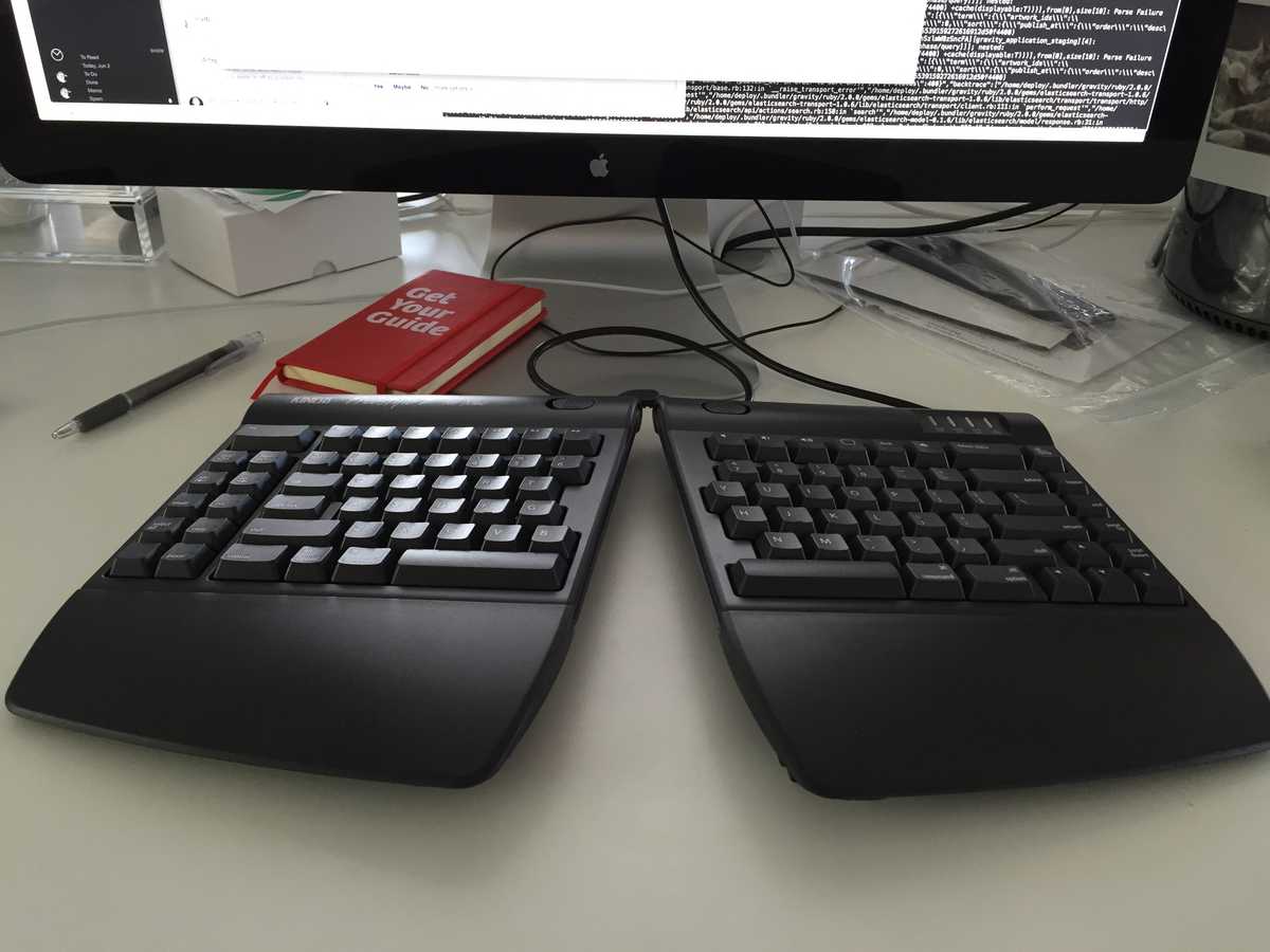 Kinesis Freestyle 2 at my desk at Artsy