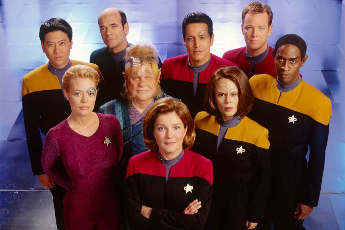 Main cast from season 4 onward.